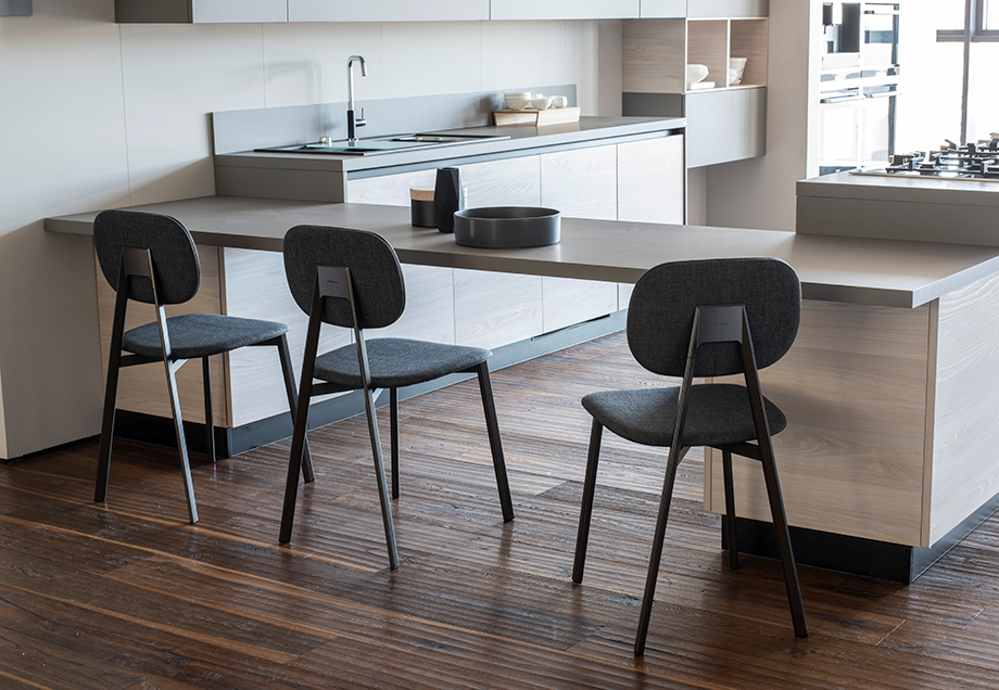 Sedia in tessuto Scavolini Painter vari colori